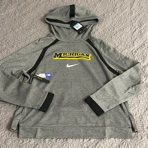 Nike Michigan pullover NWT GO BLUE 〽️